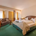 Manni Hotel 4*