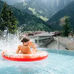 Manni Hotel