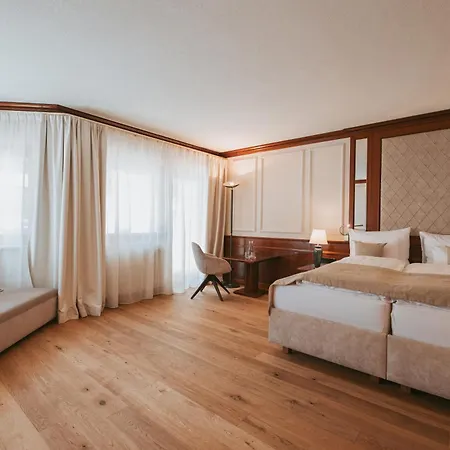 Hotel Manni 4*