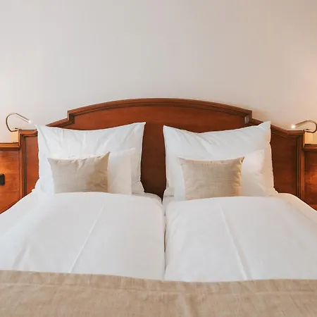 Manni Hotel